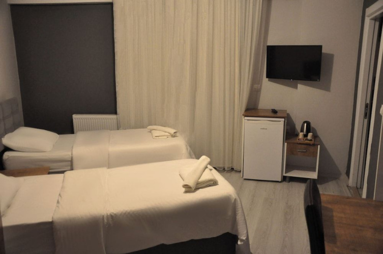 AKS Royal Otel