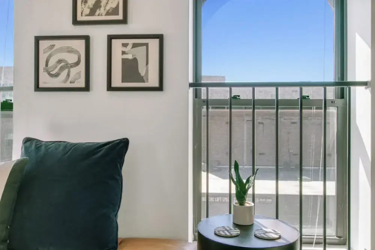 Stylish 1BR in West Loop - Lake 301 rep