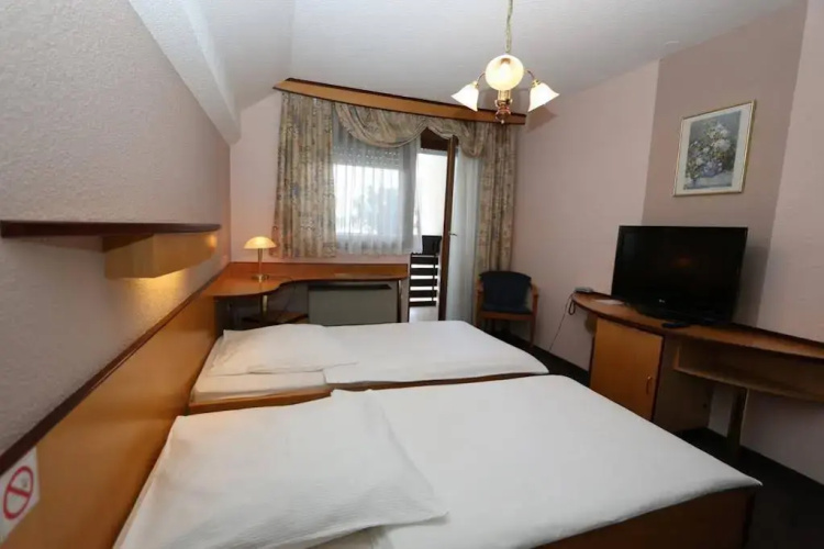 Krona Hotel - Domzale