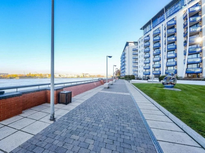 The Regency River View Apartment