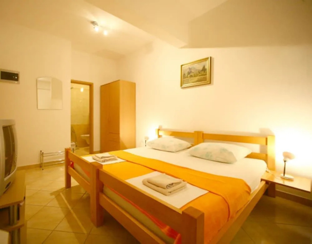 Apartments "ruza" Baska Voda
