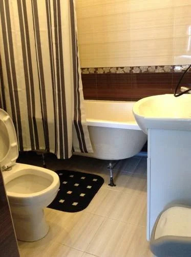 Bucks Living Quarters - Image 12