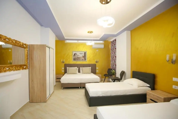 Classic Quadruple room