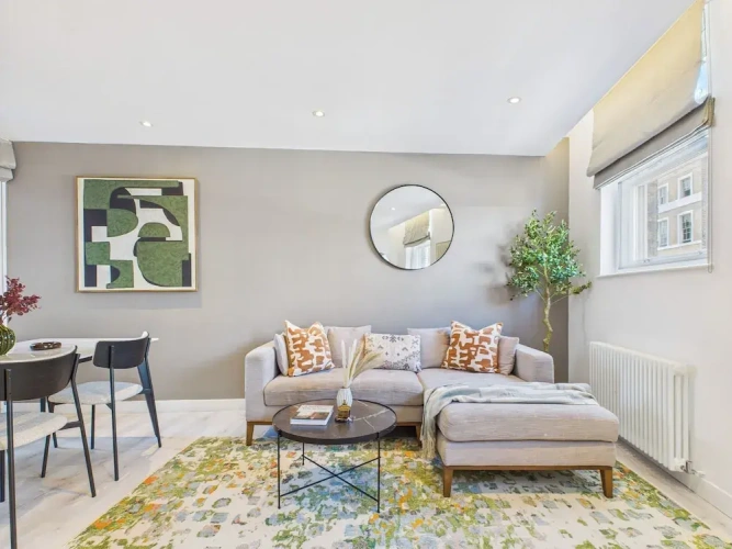2 Bedrooms Apartment