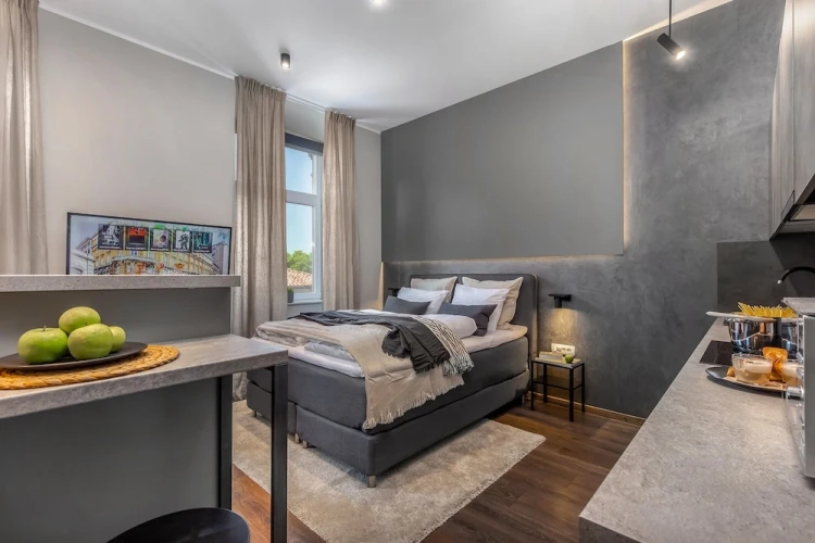 Deluxe Suite