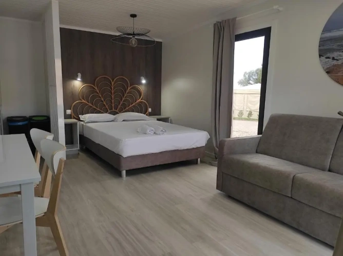 2 Bedrooms Bungalow