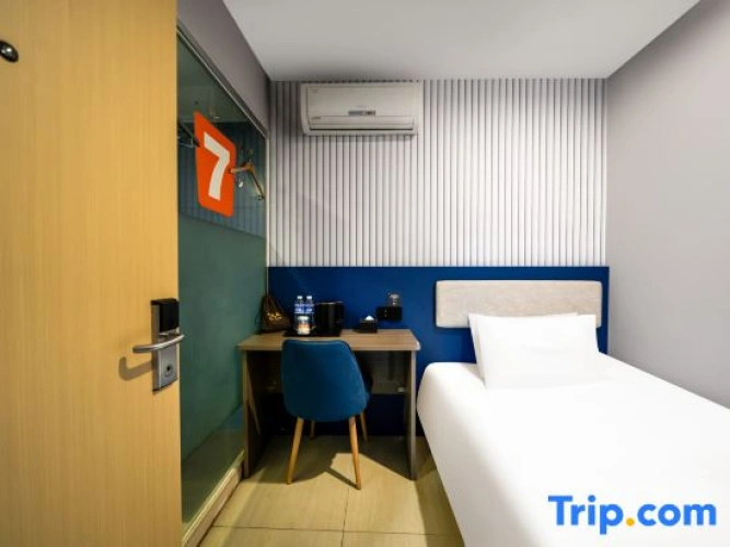 Economy room