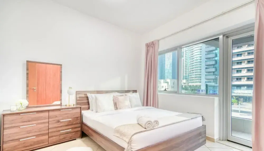 KOHH - 2BR in Marina Diamond 6