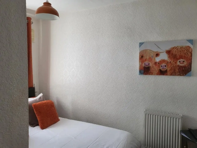 3 Bedrooms Apartment