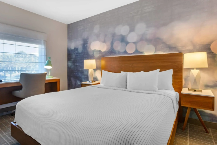 Accessible Double Suite