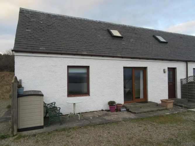 Osprey, Longhouse Cottages