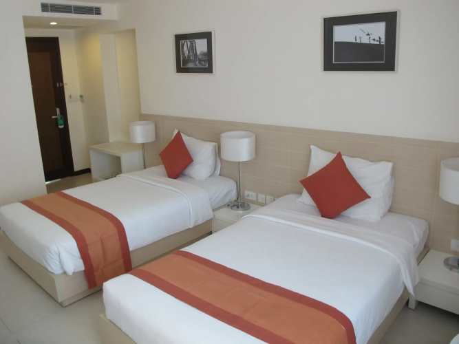 Nhi Phi Hotel