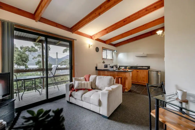 Freycinet Cottage 2