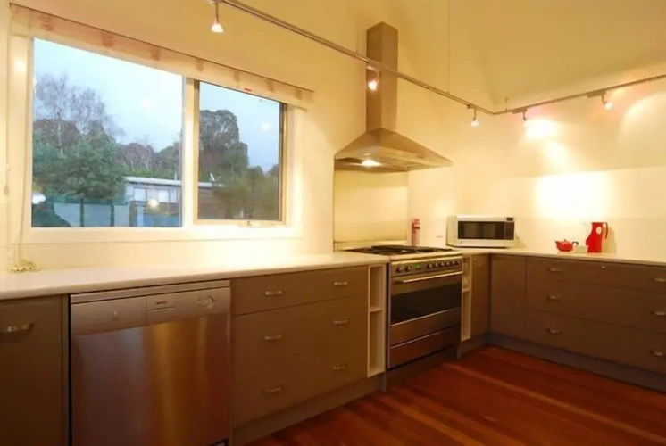 4 Bedrooms Cottage