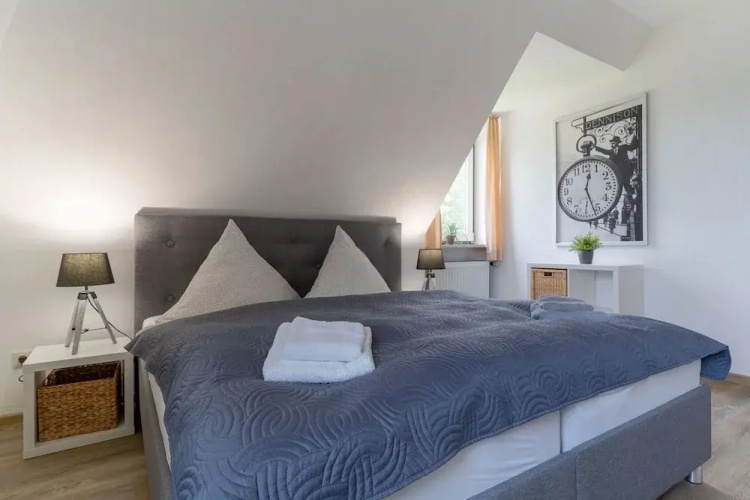 Apartment, Tating