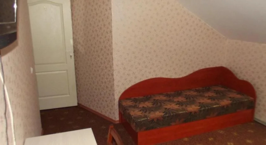 Simona House