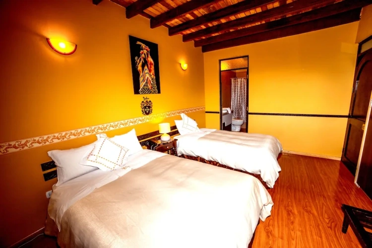 Standard Triple room