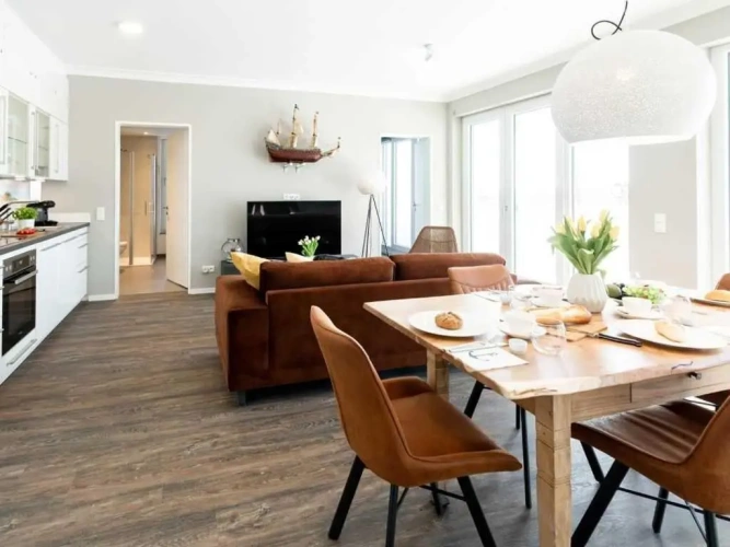 2 Bedrooms Apartment