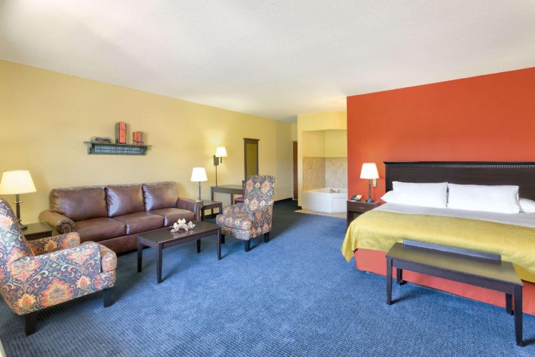 Deluxe Double Suite