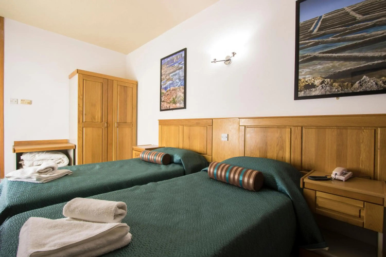 Canifor Hotel