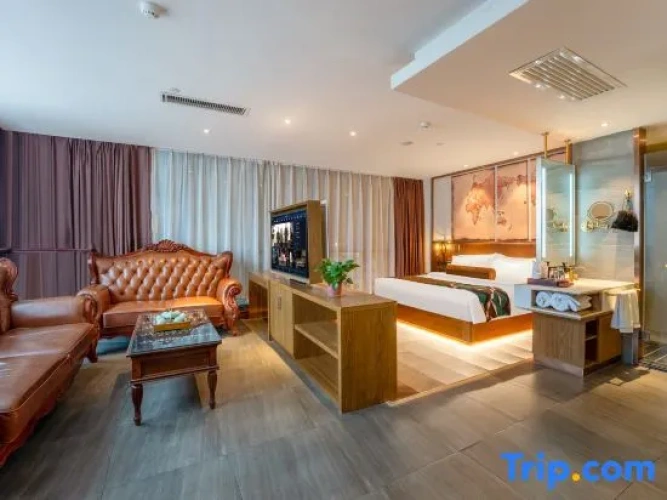 Deluxe Suite