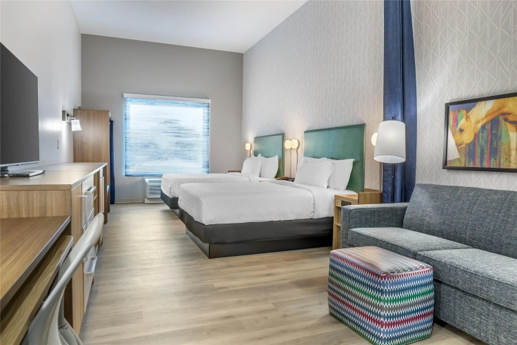 Quadruple Suite