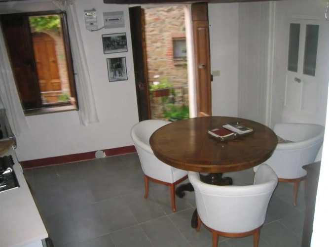 2 Bedrooms Cottage