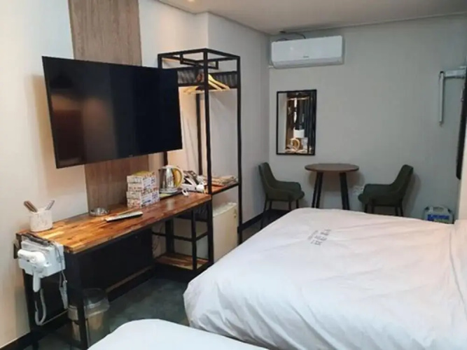 Hotel Cube
