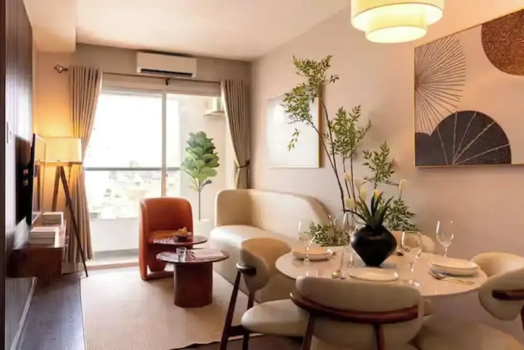 3 Bedrooms Family Club Suite with city view