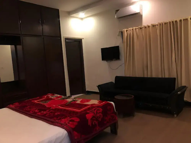 Defence Mark Hotel