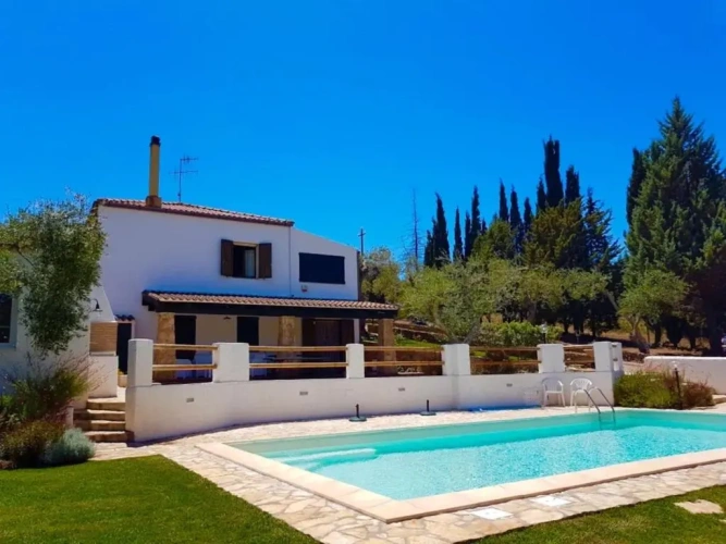 3 Bedrooms Cottage
