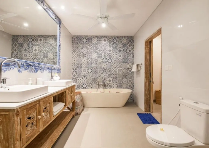 2 Bedrooms Villa