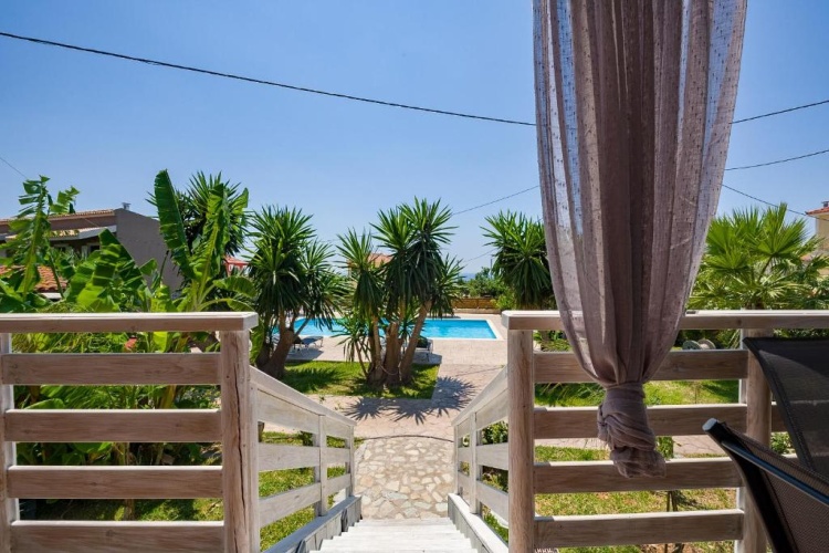 2 Bedrooms Villa