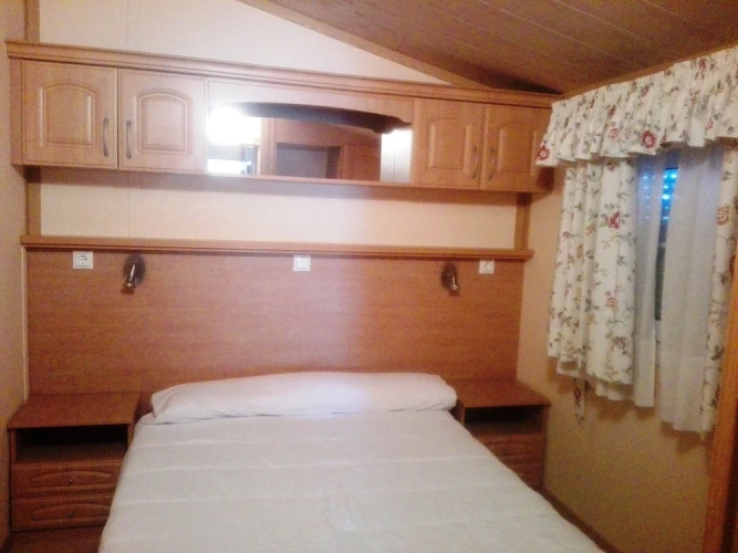 2 Bedrooms Bungalow
