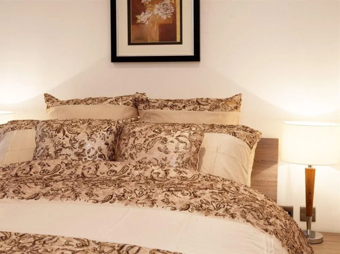 Premier Tower Bridge Apartment