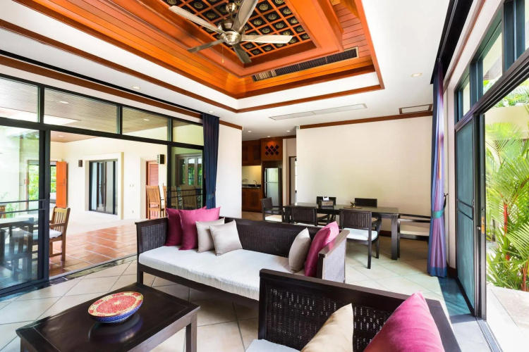 Nai Harn Baan-Bua Villas