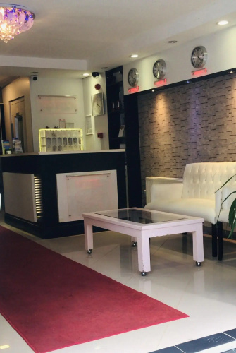 Hotel La White