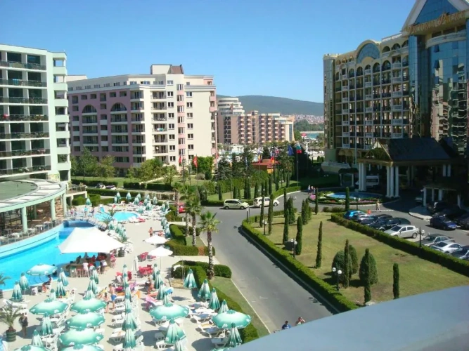 1 Bedroom Apartment with balcony