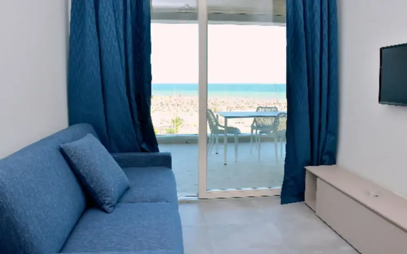 Azure Serenity Modern sea View Flat With Pool