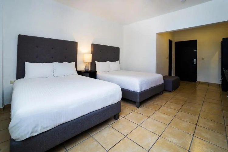 Standard Double Suite