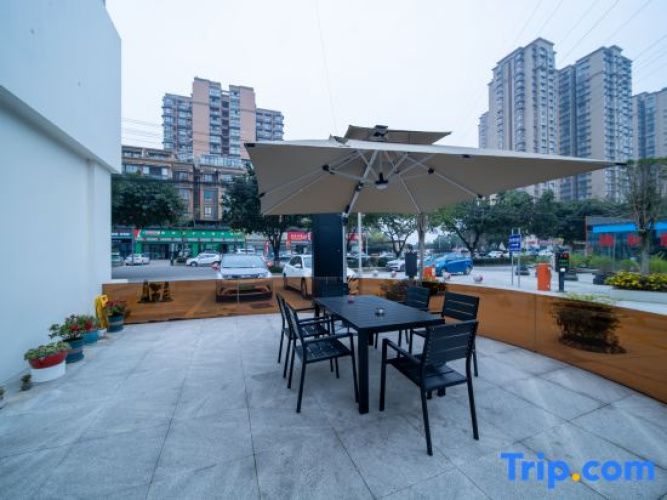 MeetU Hotel (Deyang Guanghan)