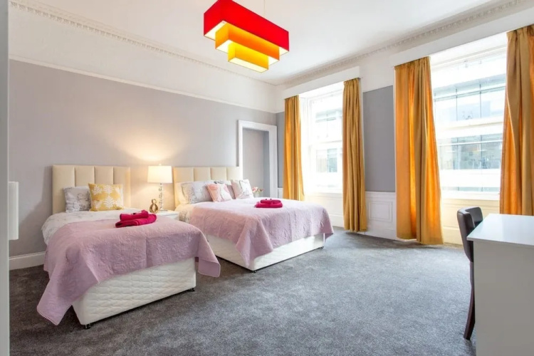 Stunning 2-bed Apartment in Central Edinburgh