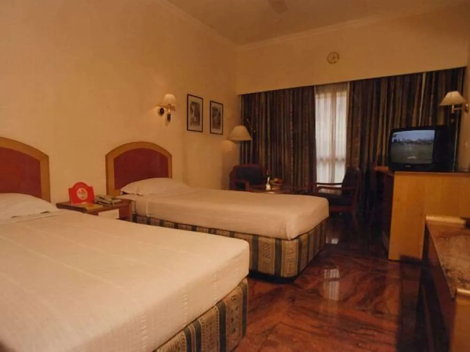 Kamat Lingapur Hotel