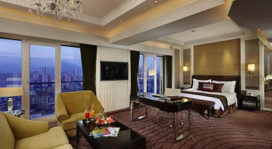 Legend International Hotel