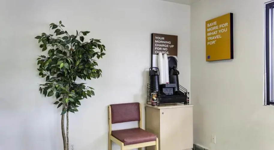 Rodeway Inn & Suites