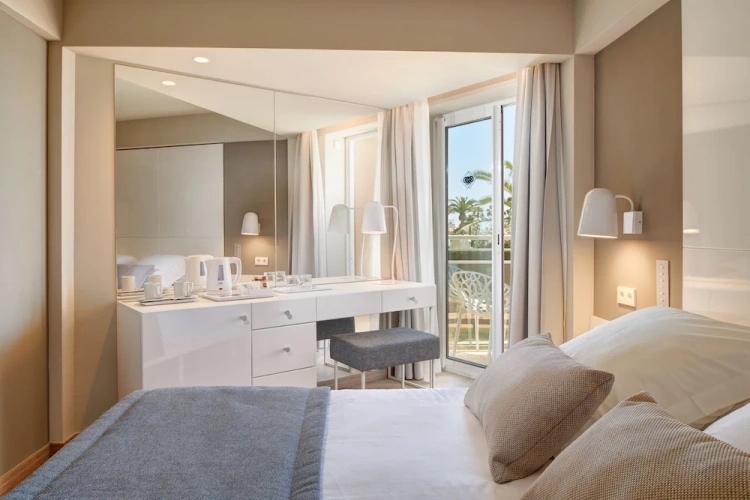 Standard Double room with balcony and with sea view