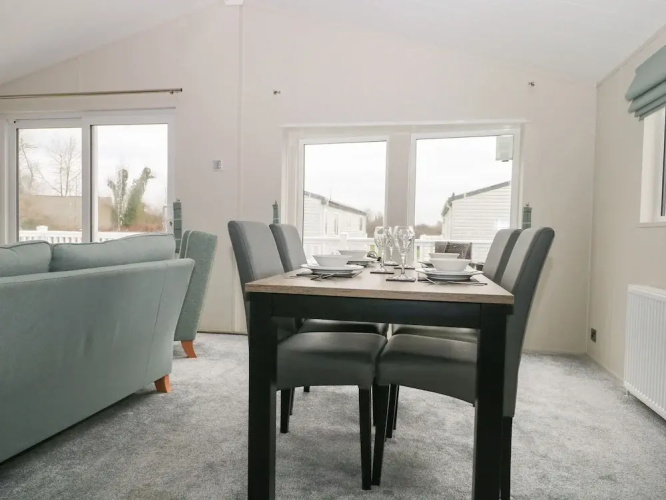 Lodge at Chichester Lakeside