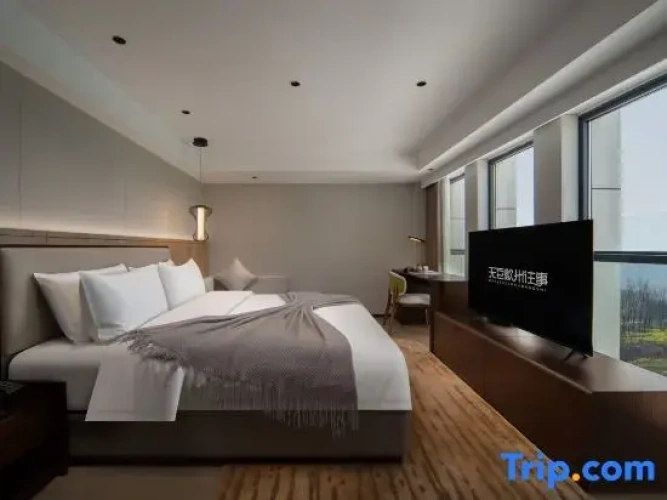 2 Bedrooms Suite