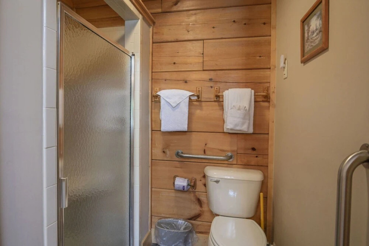Eagles Hideaway by Eagles Ridge Resort