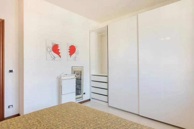 3 Bedrooms Apartment